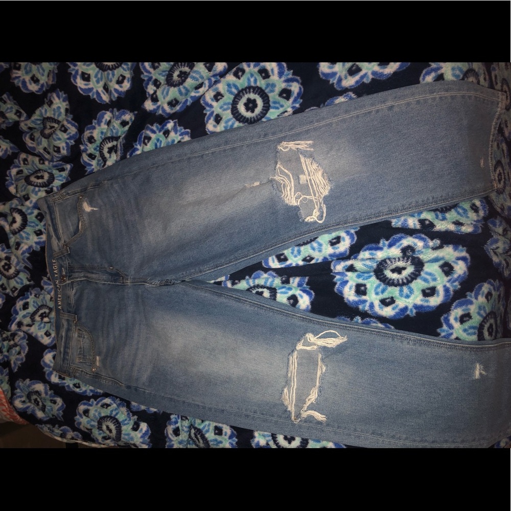 American Eagle mom jeans